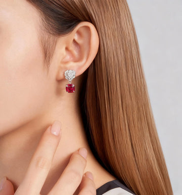 Boucles d'oreilles en argent sterling et rubis de laboratoire en forme de fleur